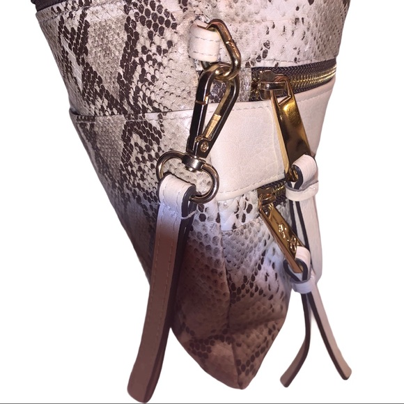 Jessica Simpson Faux Leather Python Snake Skin Soft Clutch Zipper Purse - Picture 2 of 12